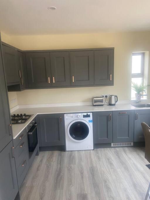 Modern Apartment At Croagh Patrick เวสต์พอร์ต ภายนอก รูปภาพ